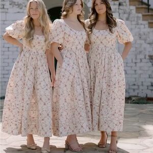 ISO Avaire Collection Amy Dress in size small or medium